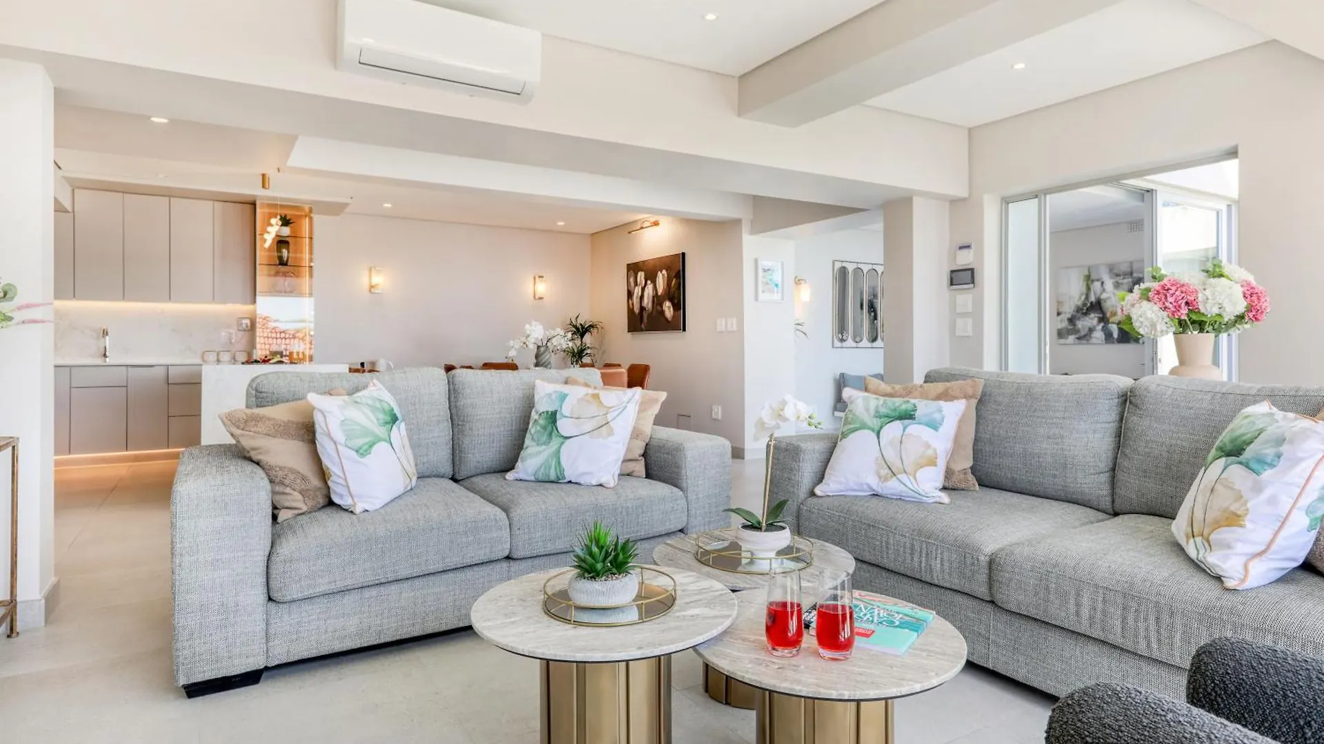 Lisburn On Clifton Beach House - Modern With Views Cape Town South Africa